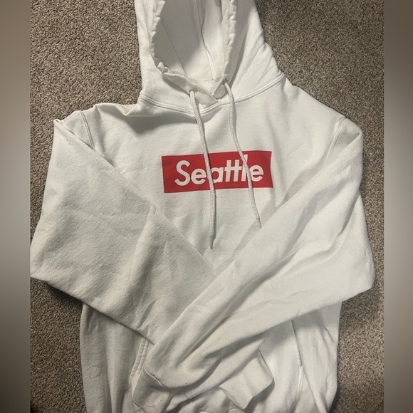 Seattle Hoodie - Picture 1 of 1